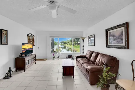 9244 Flynn Circle Boca Raton FL 33496