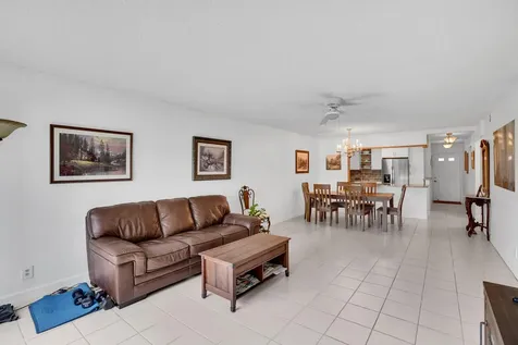 9244 Flynn Circle Boca Raton FL 33496