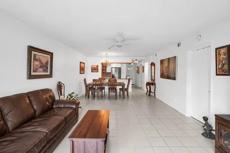 9244 Flynn Circle Boca Raton FL 33496