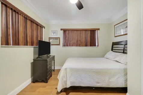 162 W 24th Street Riviera Beach FL 33404