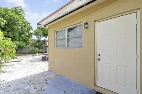 162 W 24th Street Riviera Beach FL 33404