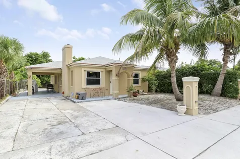 162 W 24th Street Riviera Beach FL 33404