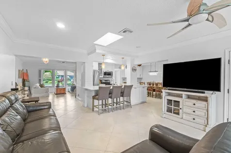 1041 Sw 7th Street Boca Raton FL 33486