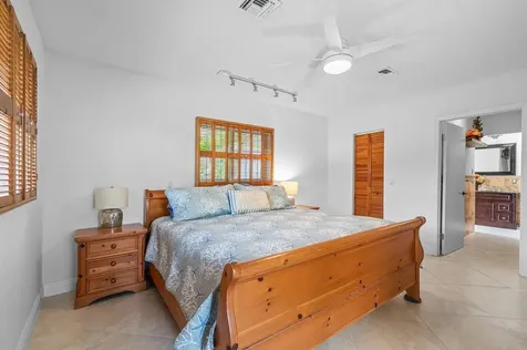 1041 Sw 7th Street Boca Raton FL 33486