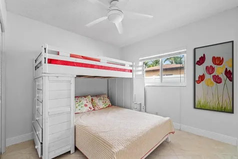 1041 Sw 7th Street Boca Raton FL 33486
