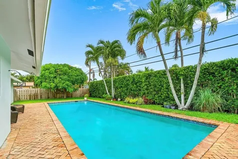 1041 Sw 7th Street Boca Raton FL 33486