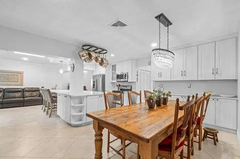 1041 Sw 7th Street Boca Raton FL 33486