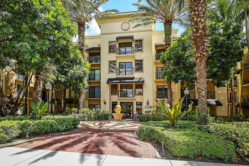4903 Midtown Lane Palm Beach Gardens FL 33418