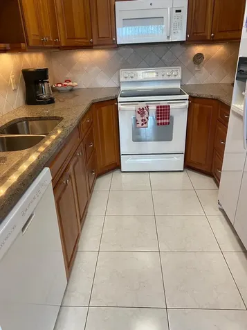 8833 Bella Vista Drive Boca Raton FL 33433