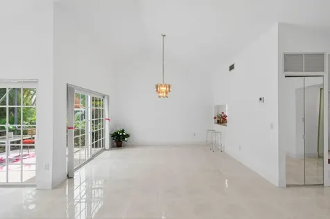 6105 Via Laguna Lane Boca Raton FL 33433