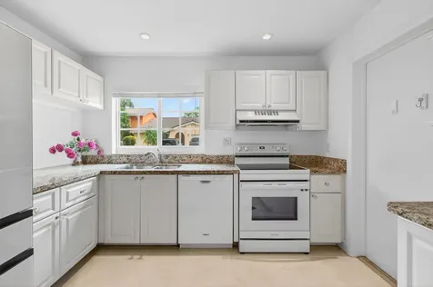 6105 Via Laguna Lane Boca Raton FL 33433