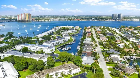1262 N Sugar Sands Boulevard Singer Island FL 33404