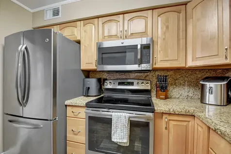 1206 S Lake Drive Lantana FL 33462