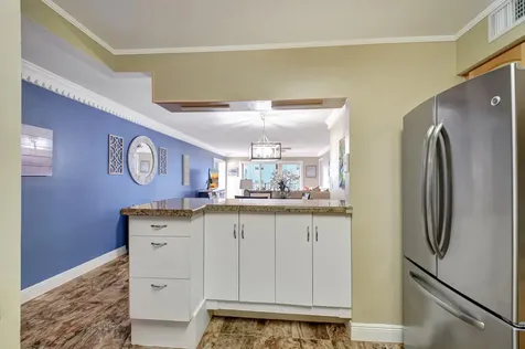 1206 S Lake Drive Lantana FL 33462