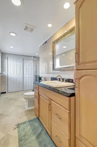 1206 S Lake Drive Lantana FL 33462