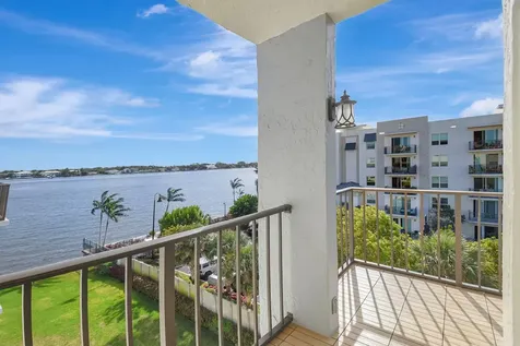 1206 S Lake Drive Lantana FL 33462