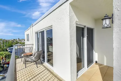 1206 S Lake Drive Lantana FL 33462