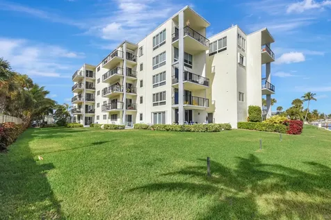 1206 S Lake Drive Lantana FL 33462