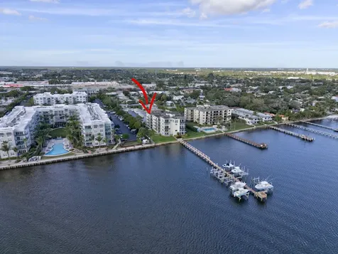 1206 S Lake Drive Lantana FL 33462