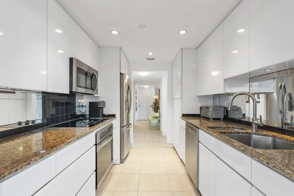 859 Jeffery Street Boca Raton FL 33487
