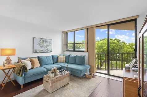 859 Jeffery Street Boca Raton FL 33487