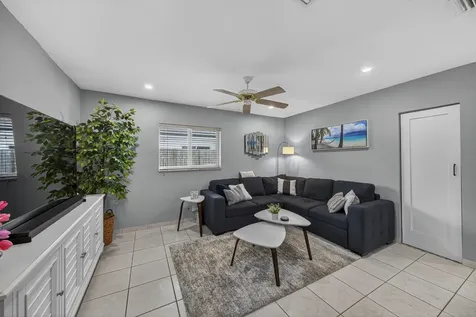 555 Nw 15th Avenue Boca Raton FL 33486