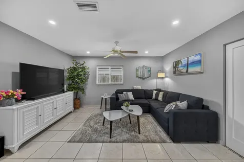 555 Nw 15th Avenue Boca Raton FL 33486