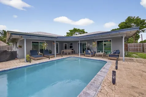 555 Nw 15th Avenue Boca Raton FL 33486