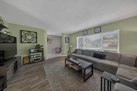 555 Nw 15th Avenue Boca Raton FL 33486