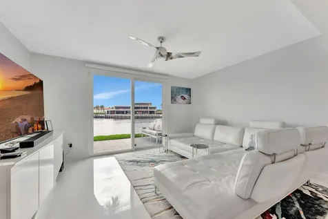 894 E Jeffery Street Boca Raton FL 33487