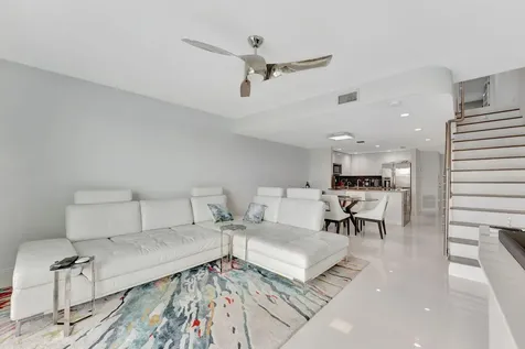 894 E Jeffery Street Boca Raton FL 33487