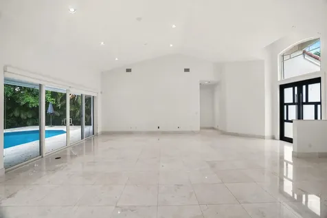 910 Parkside Circle Boca Raton FL 33486