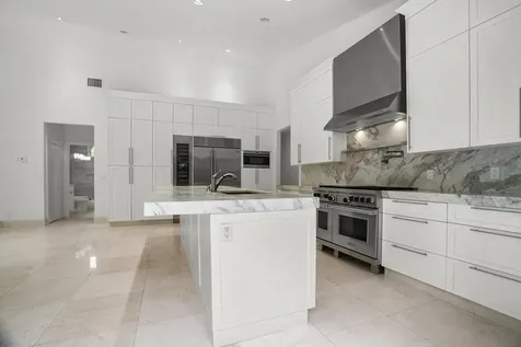 910 Parkside Circle Boca Raton FL 33486