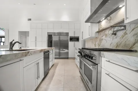 910 Parkside Circle Boca Raton FL 33486