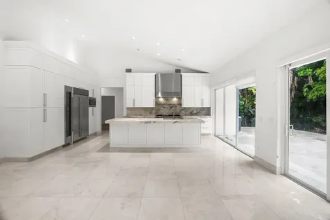 910 Parkside Circle Boca Raton FL 33486