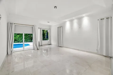 910 Parkside Circle Boca Raton FL 33486