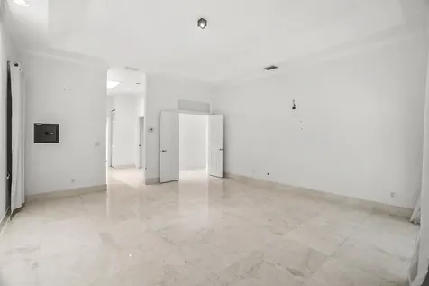 910 Parkside Circle Boca Raton FL 33486