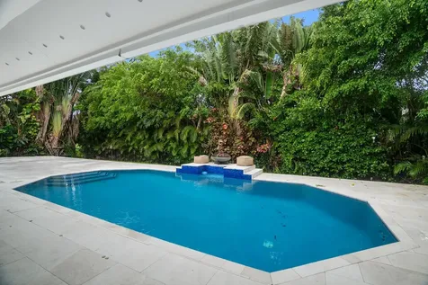 910 Parkside Circle Boca Raton FL 33486