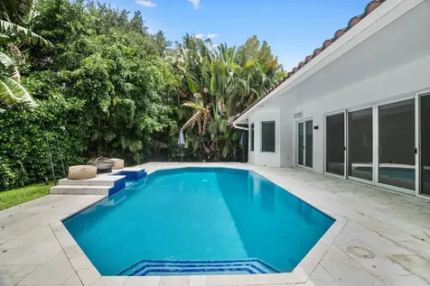 910 Parkside Circle Boca Raton FL 33486