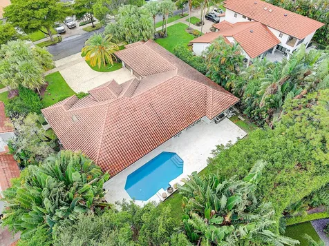 910 Parkside Circle Boca Raton FL 33486