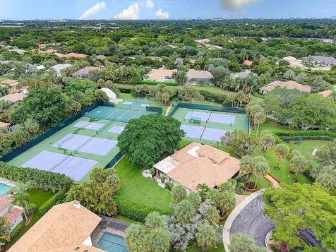 910 Parkside Circle Boca Raton FL 33486