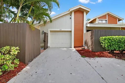 7576 E Sierra Terrace Boca Raton FL 33433