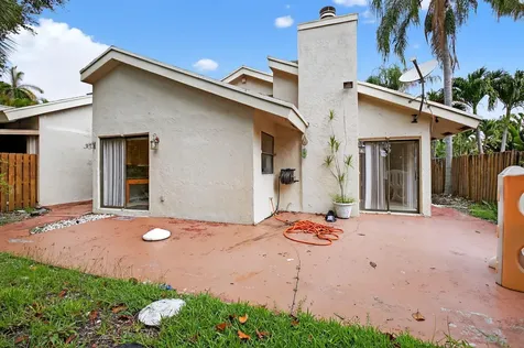 7576 E Sierra Terrace Boca Raton FL 33433