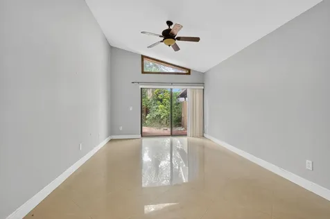 7576 E Sierra Terrace Boca Raton FL 33433