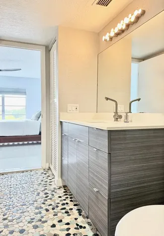 4164 Inverrary Drive Lauderhill FL 33319