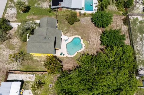 9291 Se Duncan Street Hobe Sound FL 33455