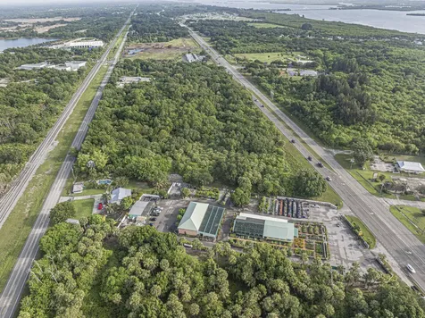 7555 Us Highway 1 Highway Vero Beach FL 32967
