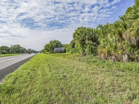 7555 Us Highway 1 Highway Vero Beach FL 32967