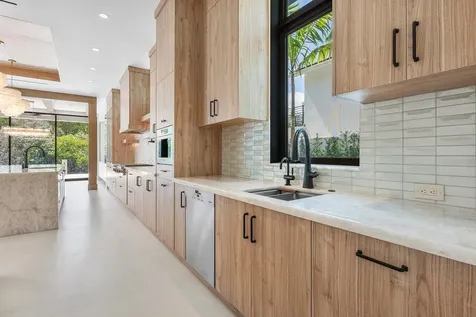1560 Sw 6th Avenue Boca Raton FL 33486