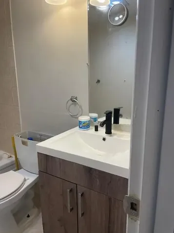 37 Kingswood B West Palm Beach FL 33417